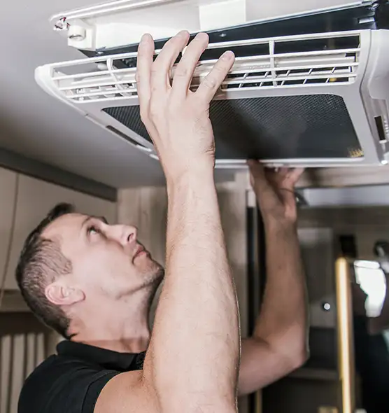  Professional Licensed And Insured Cleaners in Paramount, CA